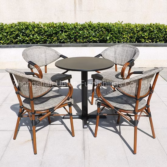 Tavolo da pranzo e sedia in stile bambù per interni ed esterni in rattan